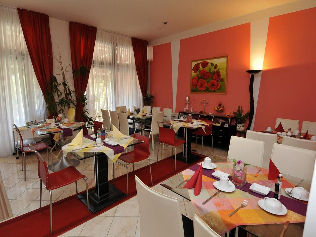 Hotel Haus Am Meer ซัฟทัท ภายนอก รูปภาพ